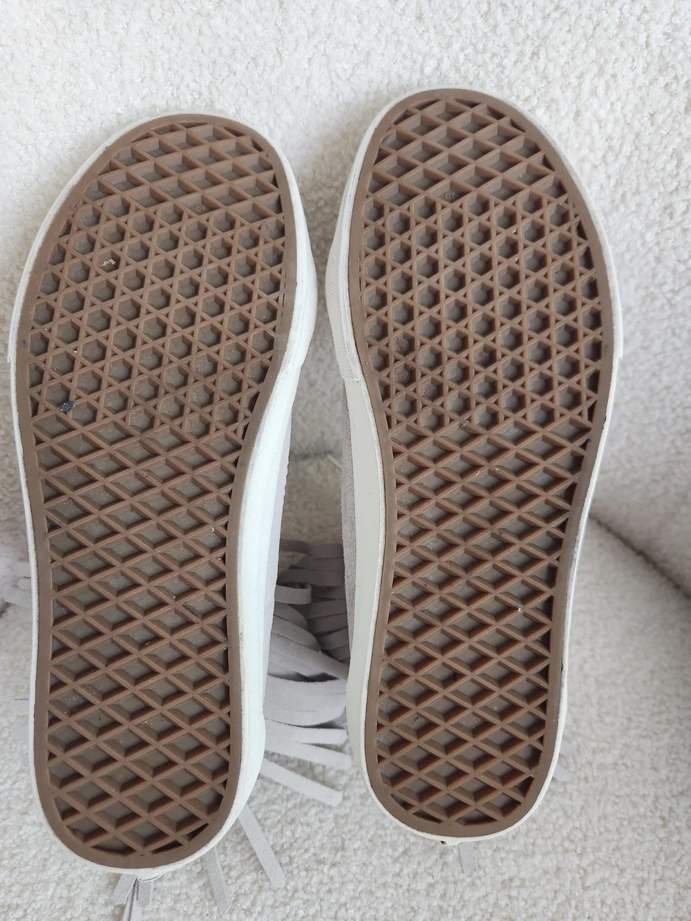 Vans Sk8 Moccasin White Suede Fringe High top Sneaker W sz 8.6